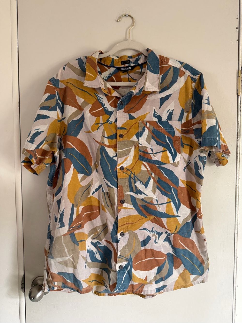 Casual Short-Sleeve Button-Down Shirt in Blue, Mustard & Tan
